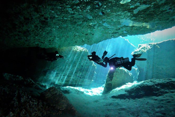 1 day of diving in Cenotes price for 2 certified divers - A 7:00 a.m. start from Playa del Carmen