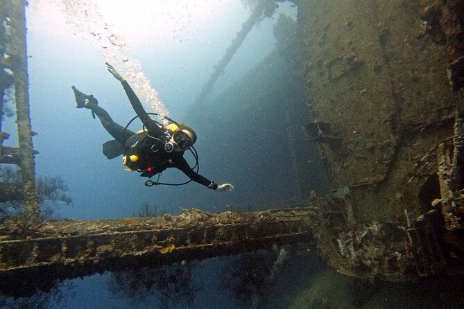 2-Hour Private Scuba Experience in Aqaba - Getting fitted with the equipment
