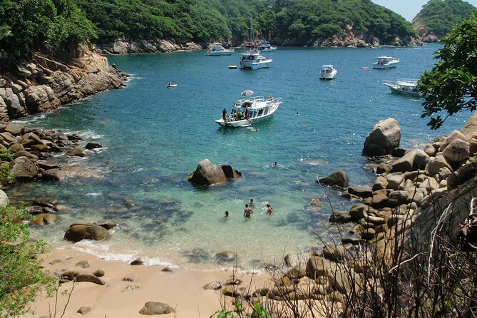 2 Tank Boat Dives for Certified Divers - Who Will Enjoy This Acapulco Outing?