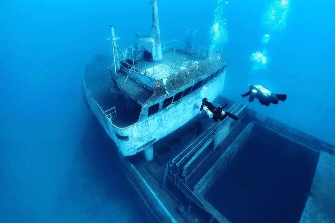3 Wreck Dive Day in Zenobia and Elpida - Elpida adds a different kind of wreck visit