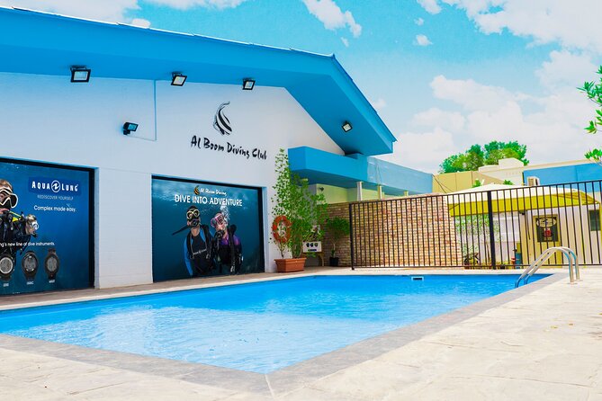 4 Day Certified PADI Open Water Scuba Diver in Dubai - Five theory sessions that prepare you for the water
