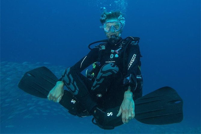 ADVANCED OPEN WATER CERTIFICATION - Improve your scuba diving skills up to 30m ! - What the $596.12 price gets you