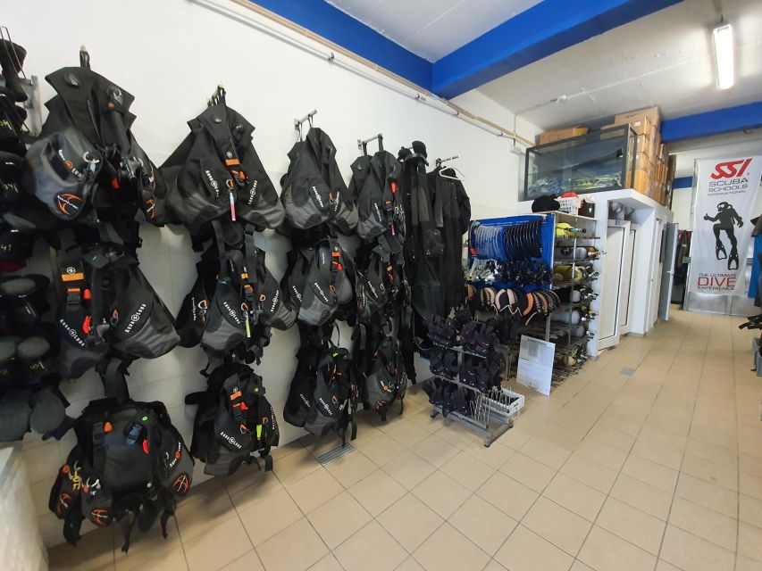 Albufeira: 2 DIVES TRIP (ONLY CERTIFIED DIVERS) - A practical start at Easydivers Dive Centre