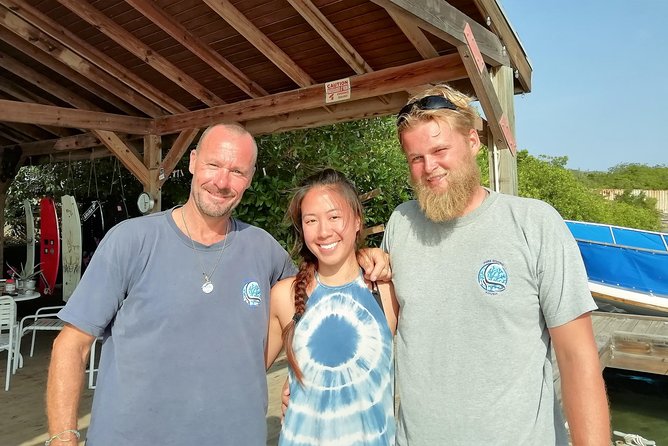 Aruba 1-Tank guided Dive for certified divers with rental equipment - Preparing your own scuba set