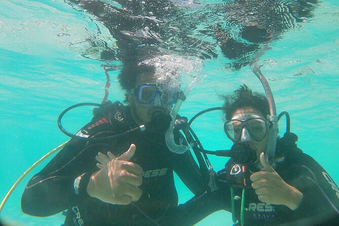 Aruba PADI Scuba Diving Program Non Certified Divers - The first 20 minutes: video, reading, and a short quiz