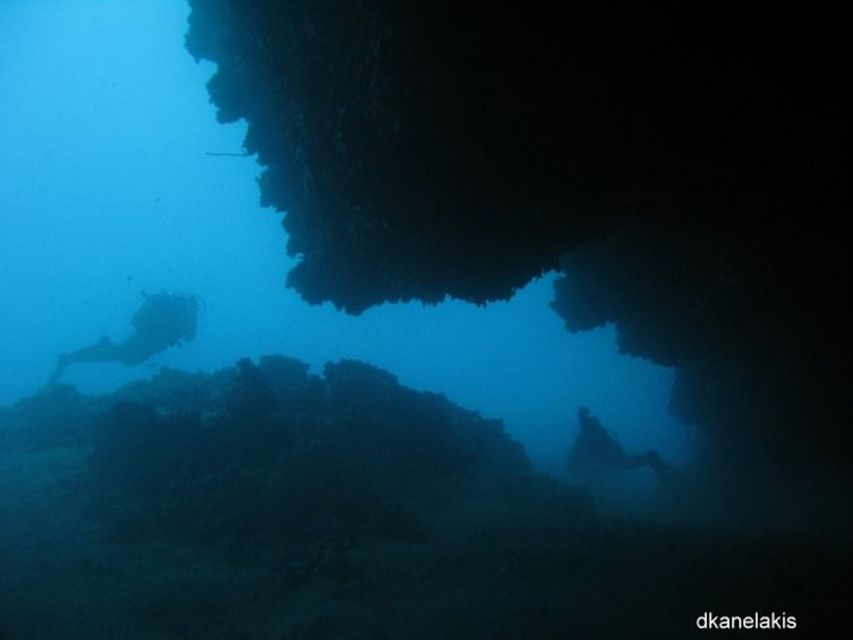 Athens: Adventure Dives in Nea Makri for Certified Divers - Who should book this outing?