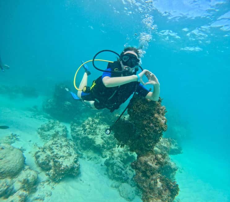Bávaro: Scuba Diving Experience for Beginners - Learning the basics before entering the sea