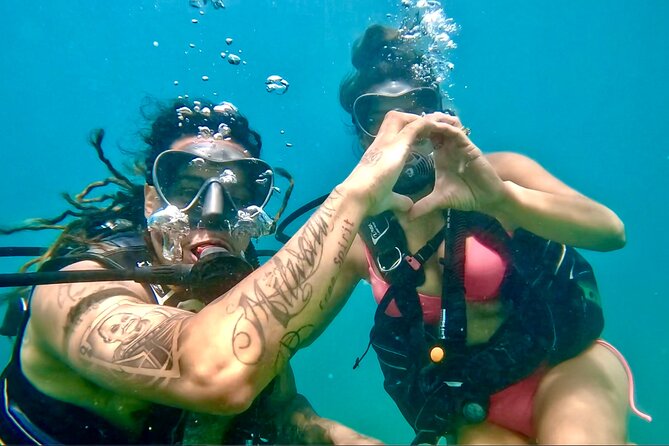 Beginner Scuba Diving Experience With Videos in West Palm Beach - Getting comfortable in three feet of water