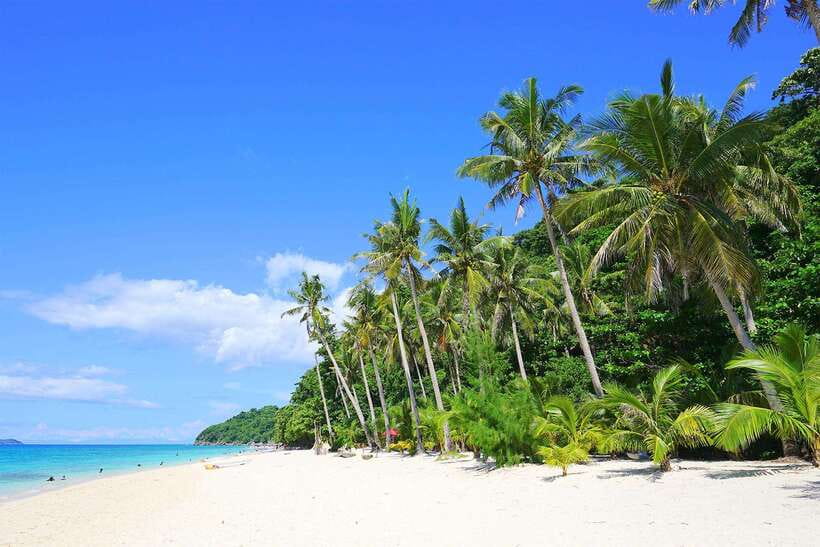 Boracay: Island Hopping with Crystal Kayak & Helmet Diving - Meeting at Station 1 and setting out by boat