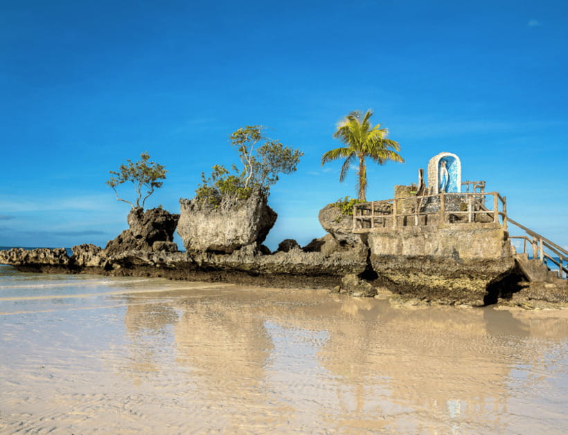 Boracay: Island Hopping with Lunch, Helmet Diving & ATV - Meeting up at Astoria or Bolabog Beach