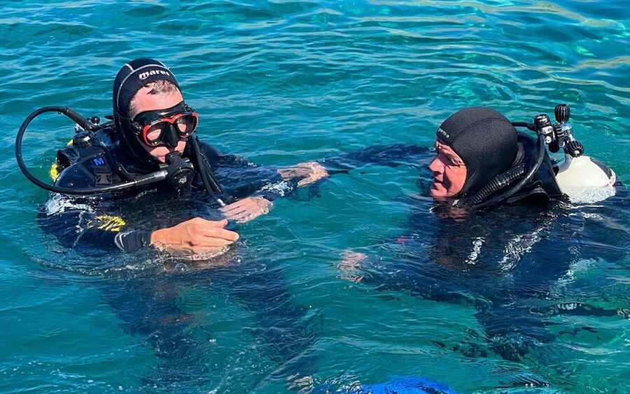 Bosa: Scuba Diving for Beginners in the Bosa Gulf - Equipment, Supervision, and Comfort