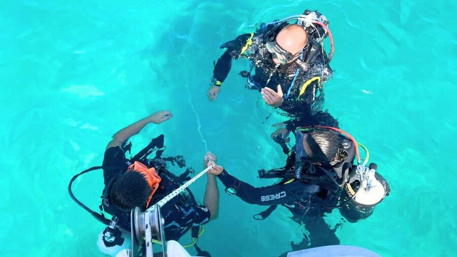 Cagliari: Discover scuba diving for Beginners - The rubber dinghy ride to Calamosca cove