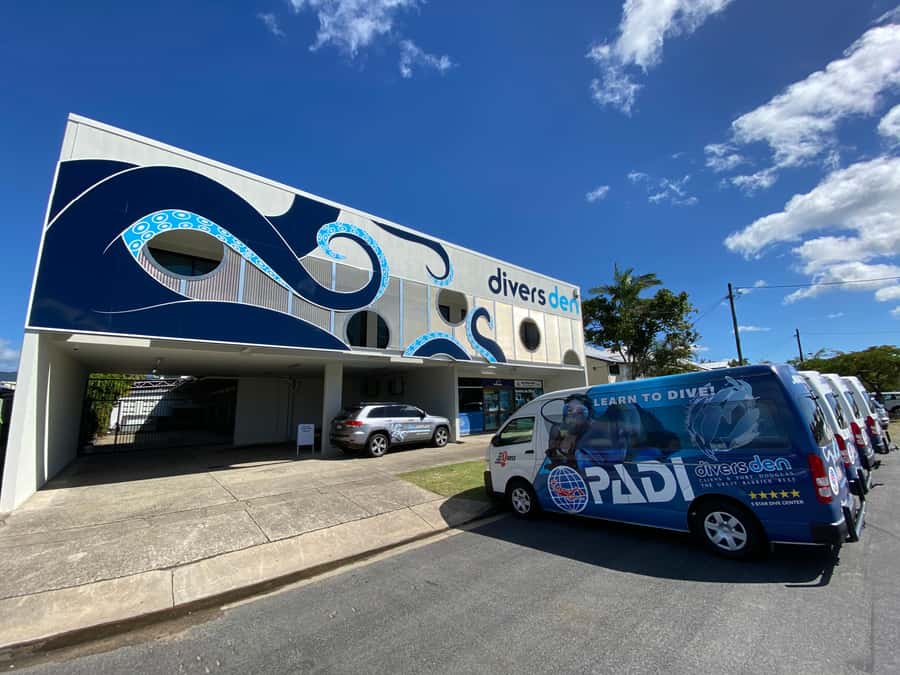 Cairns: 4-Day PADI Open Water Course - Days 3 and 4: from Cairns Marina to the outer reef