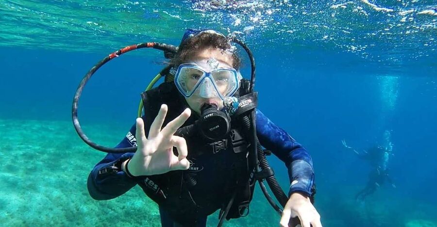 Calvi: Introduction to Diving Dive with an Instructor - The 30-minute introduction before entering the water