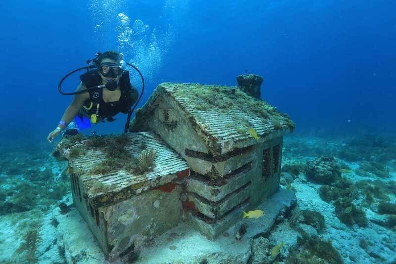 Cancun: Scuba Diving for Beginners, 2 Dives - Pool training before the boat leaves