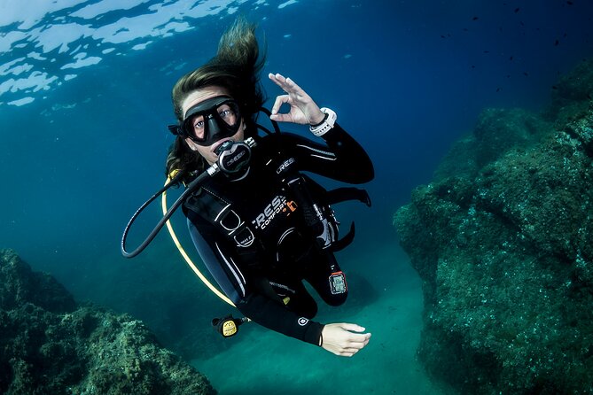 Discover PADI Diving in Barcelona - The sheltered water area near Bogatell Beach