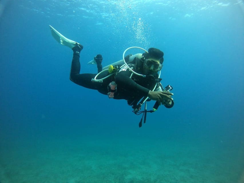 Discover Scuba Diving : Hikkaduwa : Scuba Diving - Who should book this beginner session