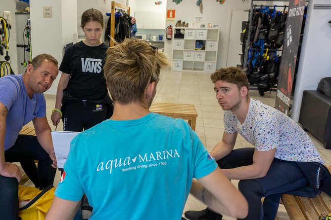 Discover Scuba Diving, Playa de las Americas - Learning the basics before entering the Atlantic