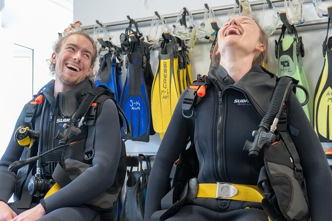 Discover Scuba Diving, Playa de las Americas - Following the breakwater beneath the surface