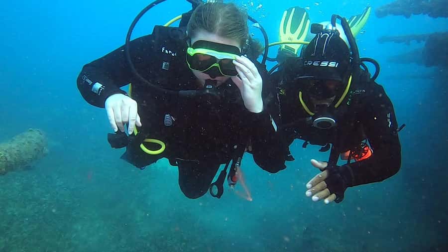 Discover Scuba Diving Program for Beginners - Meeting the instructor and learning the basics