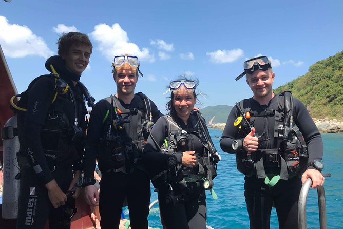 Discovery Scuba Diving on Hon Mun Island in Nha Trang - Learning the basics before entering the sea