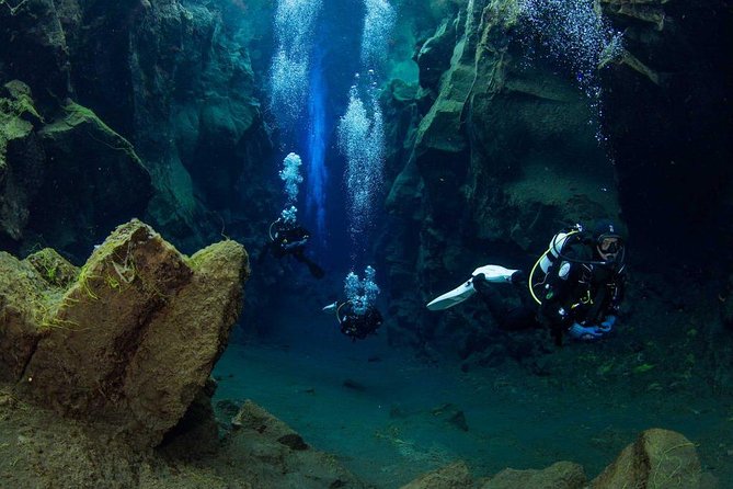 Dive the Divide: Silfra Fissure Scuba Tour | Reykjavik Pickup - The 400-meter walk matters