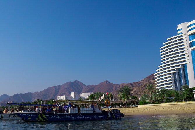 Dive trip to the coral reefs of Fujairah for certified scuba divers - Crossing the UAE to Fujairah