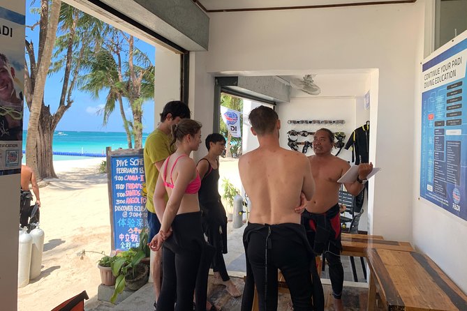 DiveGurus - Open Water Diver Course SSI/PADI - Confined water practice for nervous beginners