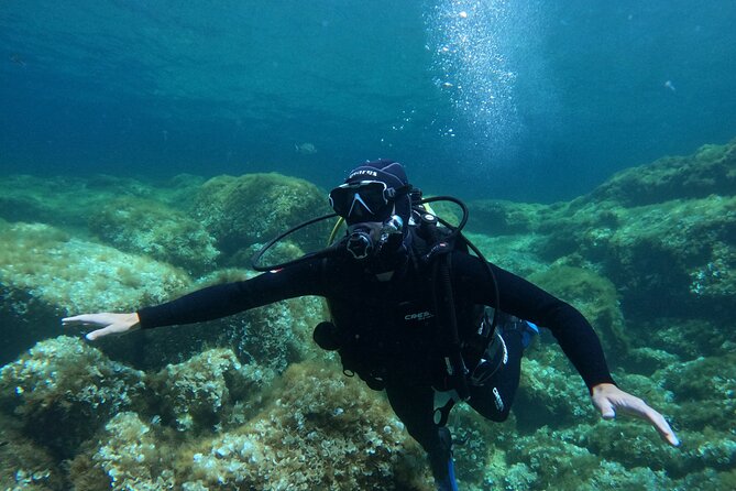 Diving experience in Malta - Learning the basics before you enter the water