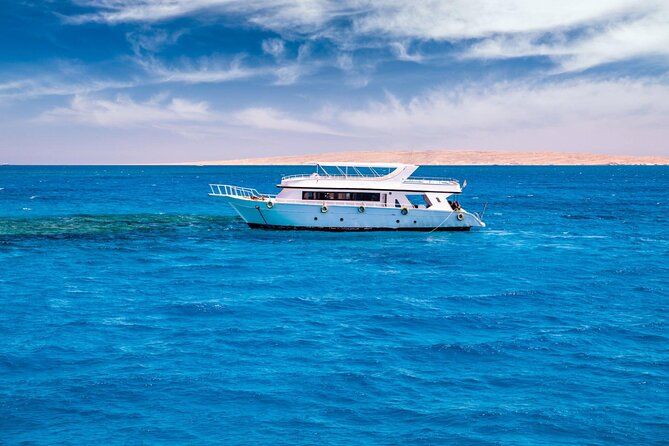 Diving for Beginner Two Dives Boat Trip with transfer in Hurghada - Quick Points Before You Book