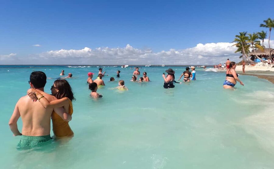 diving without a license catalina island from punta cana - Boarding the catamaran in La Romana