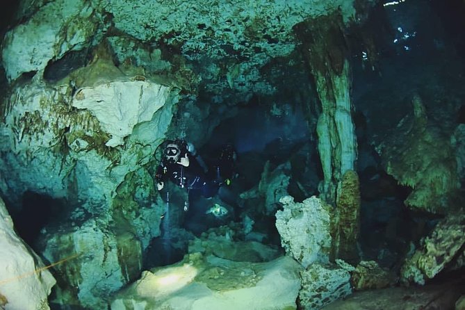 Dos Ojos Cenote Cavern Dive- The Barbie Line and The Bat Cave - Why Dos Ojos is a good first cavern outing