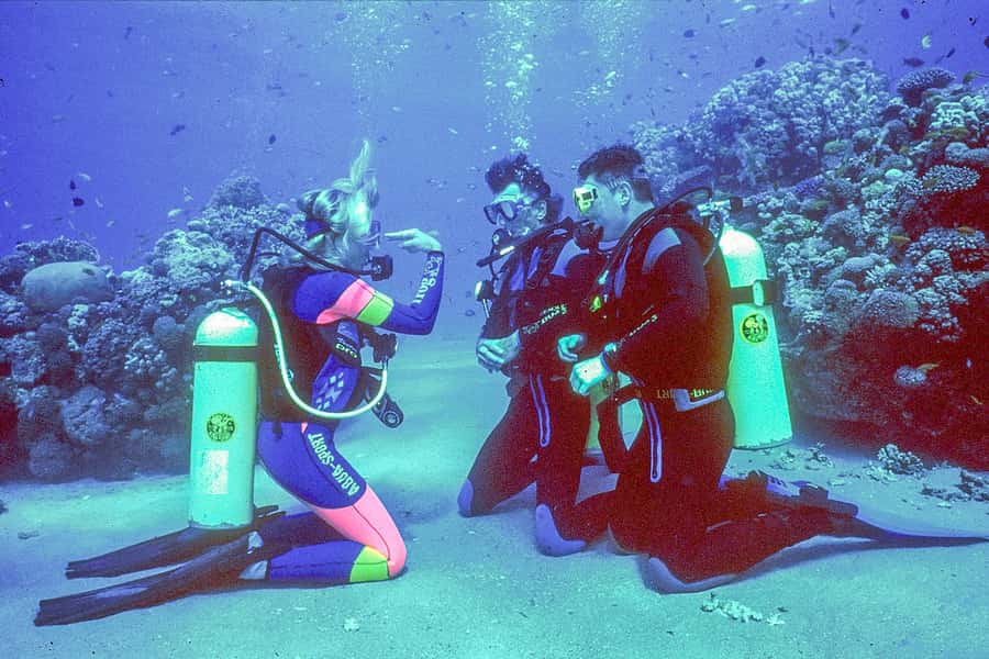 Dubai: PADI Open Water 18-Meter Diving Certification - Key points at a glance