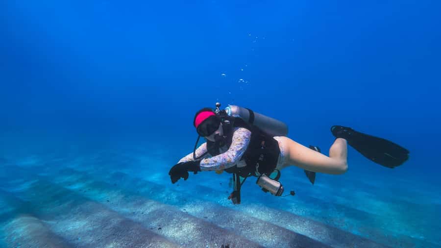 Dubai: Speedboat Scuba Diving on UAE’s Largest Diving Boat - A gentle start at Bermuda Diving Center