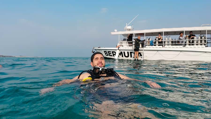 Dubai: Speedboat Scuba Diving on UAE’s Largest Diving Boat - Timing, transfers, and the shape of the day