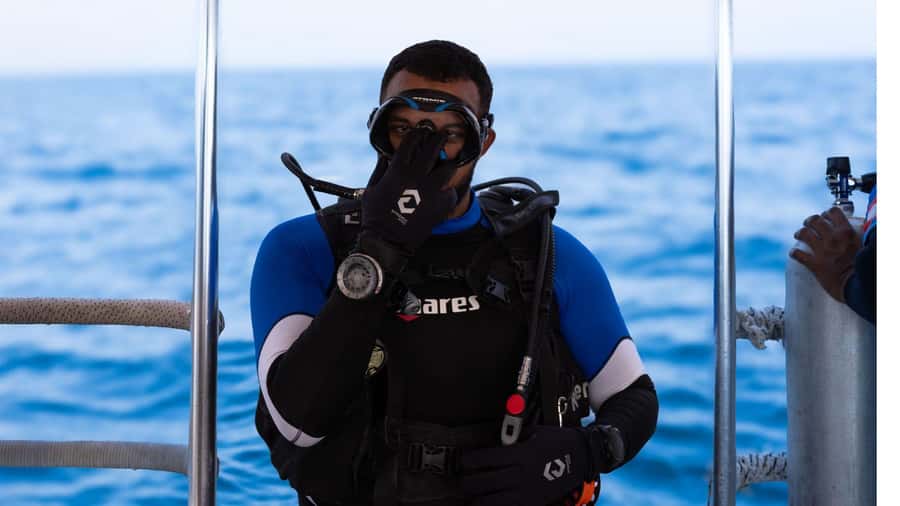 Dubai: Speedboat Scuba Diving on UAE’s Largest Diving Boat - The main strengths and limitations