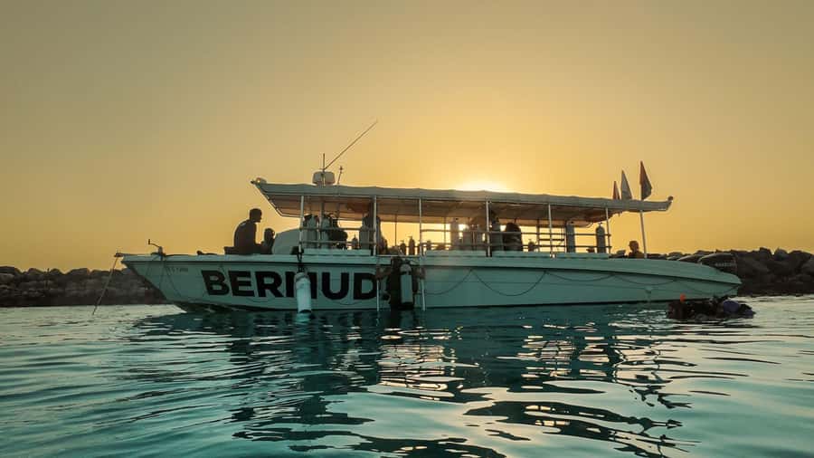 Dubai: Speedboat Scuba Diving on UAE’s Largest Diving Boat - One hour in the pool before open water
