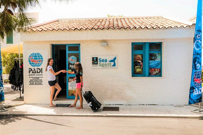 Exciting PADI Discover Scuba Diving Experience Isola Bella Marine Park Taormina - Why Isola Bella makes a good first scuba setting