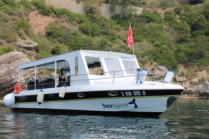 Exciting PADI Discover Scuba Diving Experience Isola Bella Marine Park Taormina - 8:00 a.m. at UNAHOTEL Naxos Beach