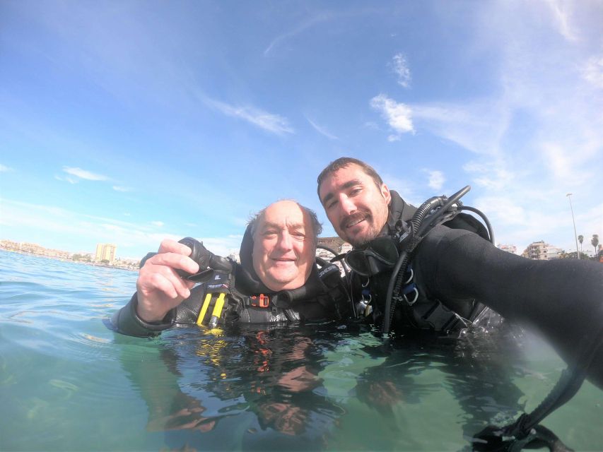 First Experience underwater. Try Scuba Diving - Learning the Equipment Before Entering the Sea