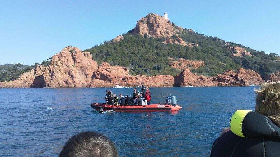 Fréjus: Diving Experience in Port-Fréjus with an Instructor - The three-hour schedule and its real value