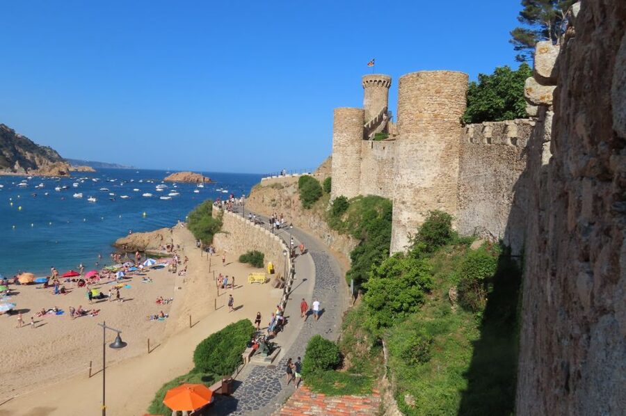From Barcelona: Tossa de Mar Scuba Diving and 3-Course Meal - What To Pack for the Long Day