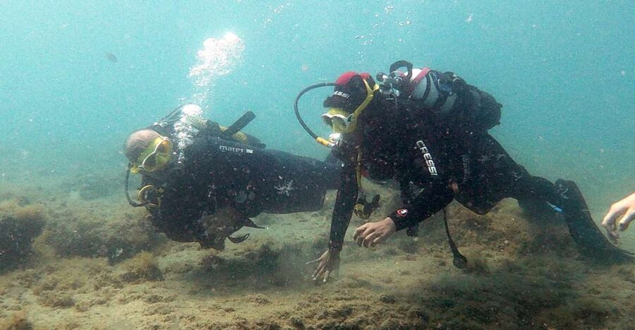 Fuerteventura: Introduction to Scuba Diving - The 15-minute ride and the safety briefing