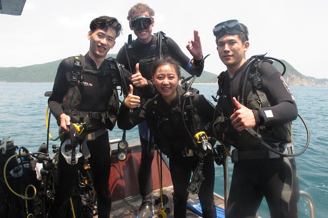 Fun Dives - Guided Dives for Certified Divers - The Surface Interval, Lunch, and Refreshments