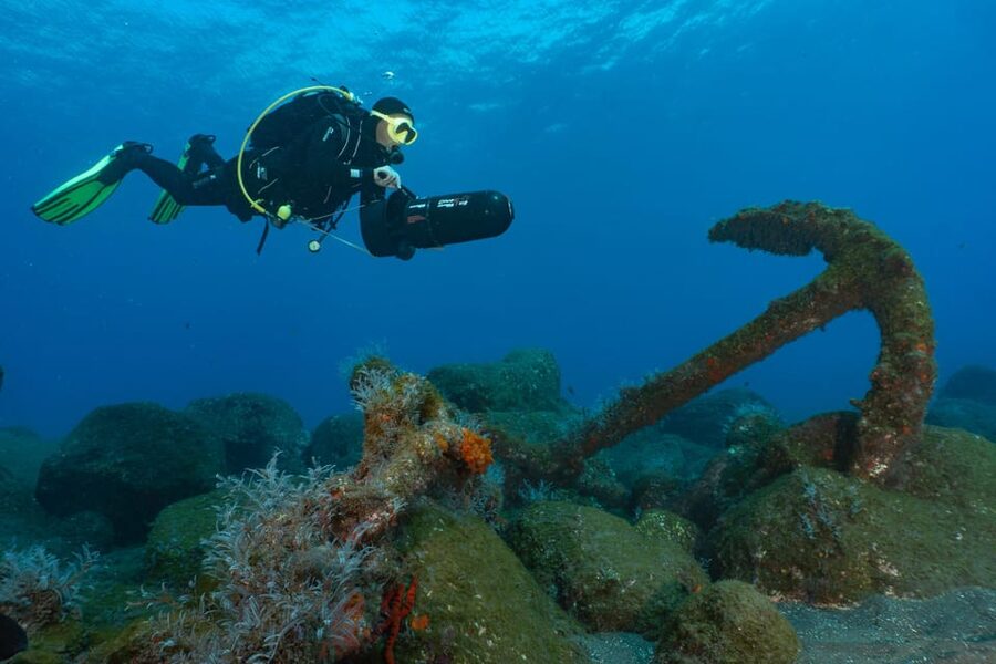 Funchal: DPV- Scooter Dive Adventure - Finishing with a shower and logbook stamp
