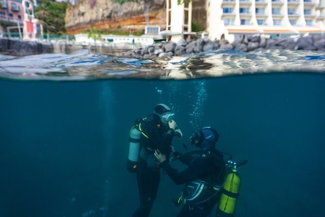 Funchal: Scuba Diving Experience for Beginners - Pool practice builds confidence