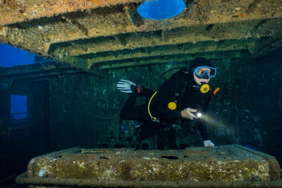 Funchal: Wreck dive F488 Frigate - certified divers - Is $50 a fair price?