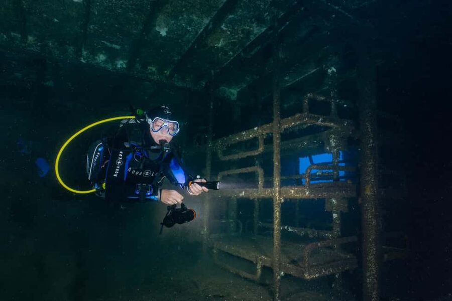 Funchal: Wreck dive F488 Frigate - certified divers - Should you book the F488 Frigate experience?