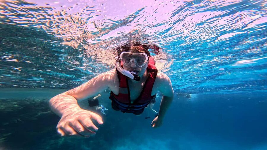 Hurghada: Beginners Scuba Diving Full-Day Boat Trip & Lunch - Leaving Hurghada for a full day at sea