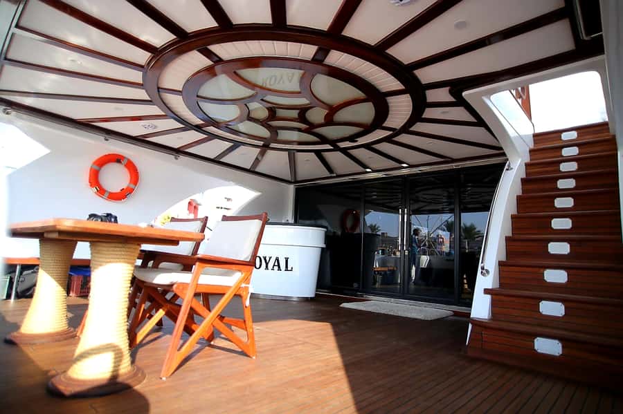 Hurghada: Snorkeling 6 x 1 to Orange Bay w Diving & Massage - Lunch, drinks, and a short massage